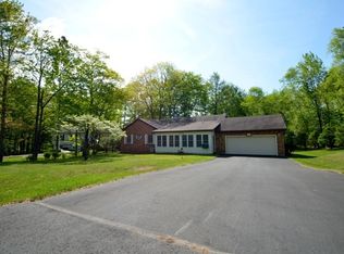 7 Shelly Ln, Mount Pocono, PA 18344