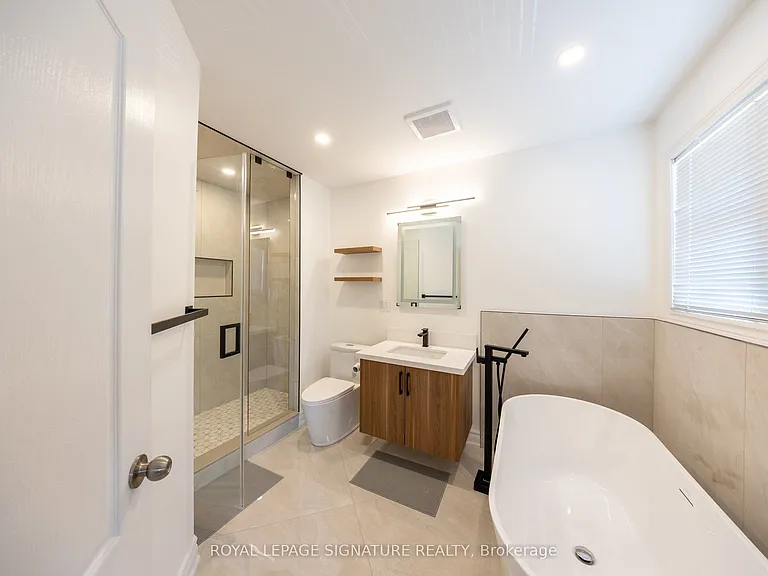 2299 Yorktown Cir — Photo 20