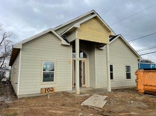 102 Dr Martin Luther King Jr Dr, La Porte, TX 77571