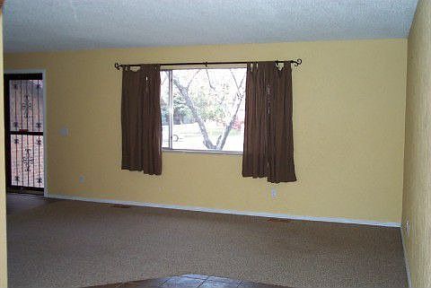 Spacious 17x12 Living Room