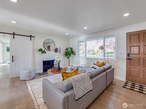 3rd image of 18 232nd Place SW