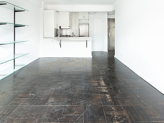 4th image of 180 W Houston St #6E