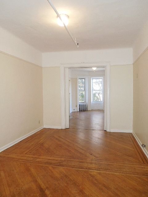 1st image of 23 Saint Francis Pl Floor 3