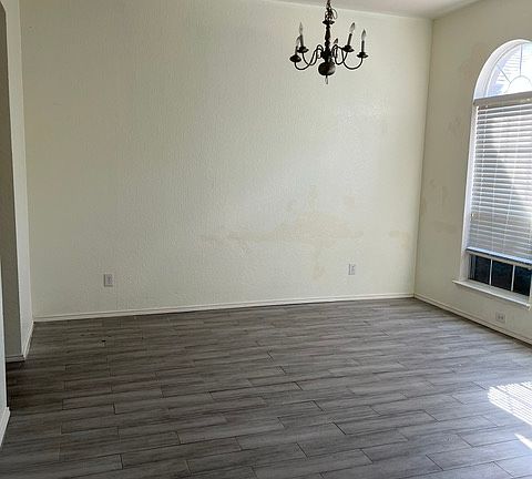 3rd image of 12513 Viewpoint Ln