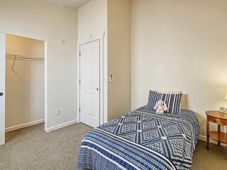 5424 Delridge Way SW #F — Photo 17