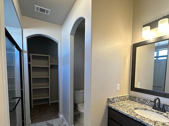 4th image of 3802 Honeysuckle Dr