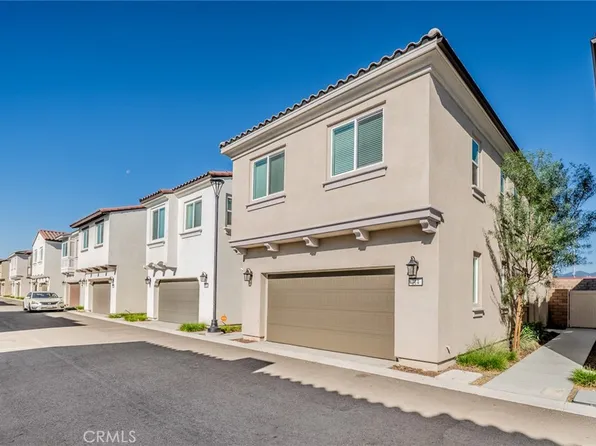 214 Bonita Ln, Rialto, CA 92376