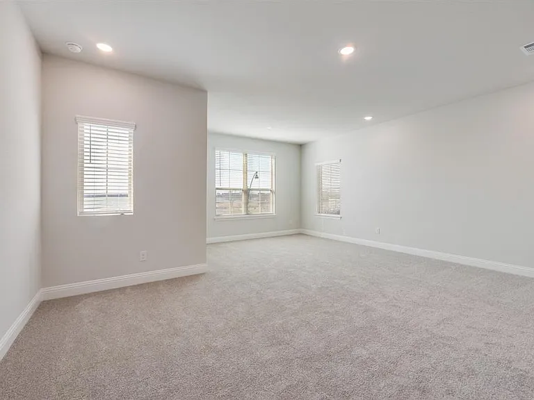 7009 Sunset Blvd — Photo 19