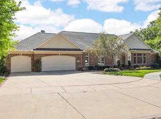 2700 Old Orchard Ct NE, Cedar Rapids, IA 52402