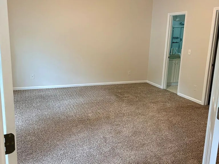 4911 Brompton Ln — Photo 10