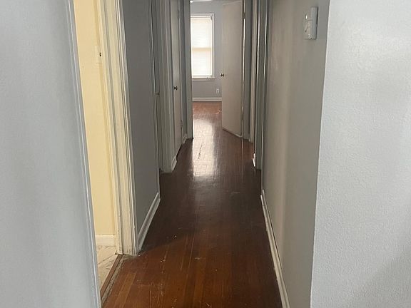 4th image of 251 Maurine Dr