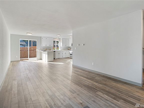 3rd image of 3714 255th St E