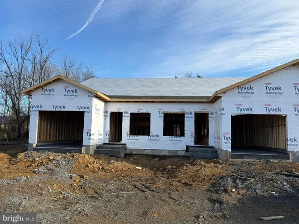 335 Lora Dr, Woodstock, VA 22664