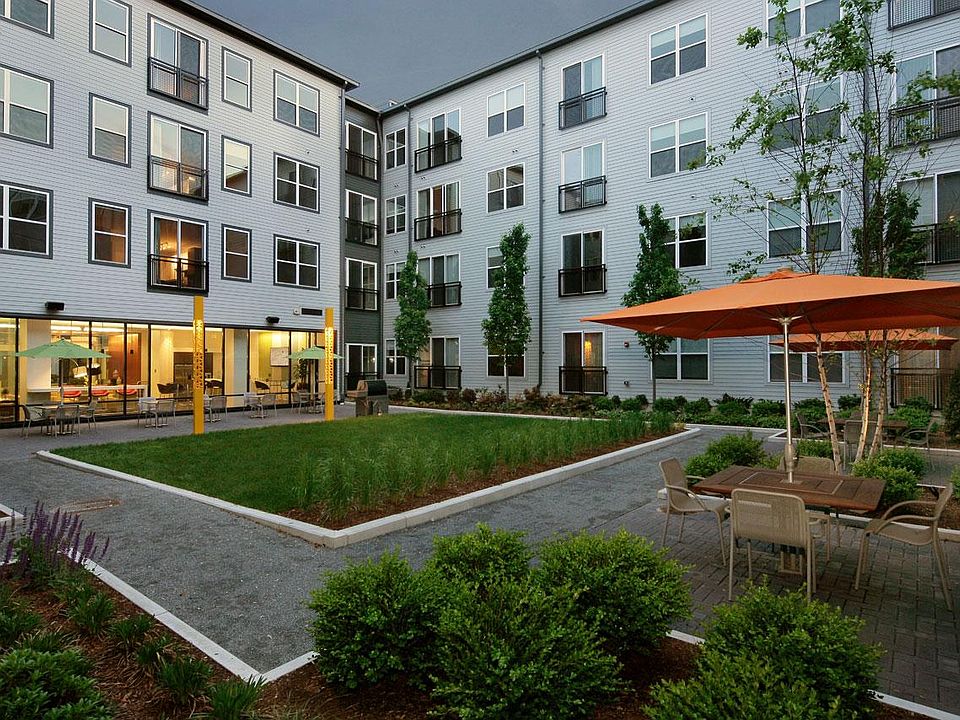 2nd image of 322 D St #317