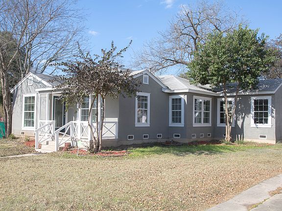 3rd image of 2327 W Magnolia Ave
