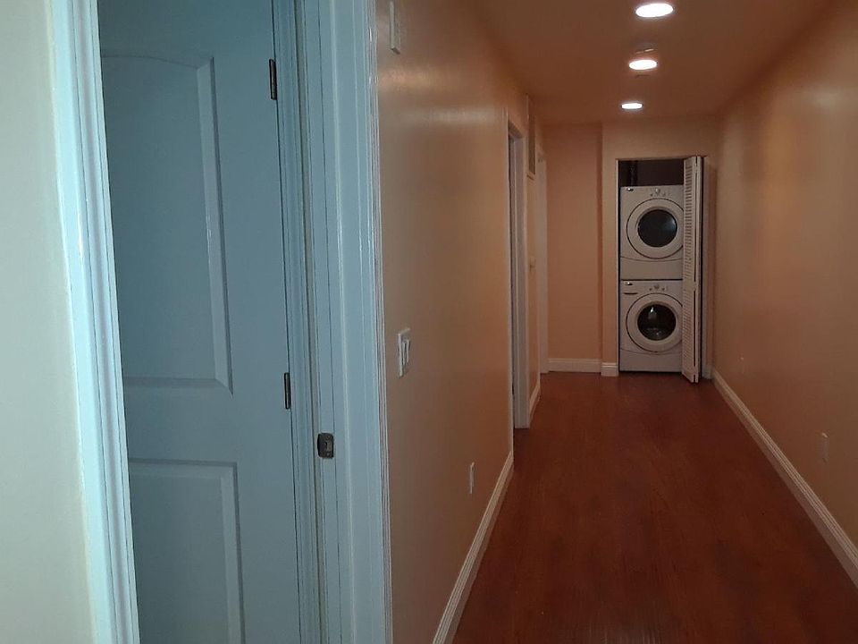 2nd image of 811 Fedora St APT 302