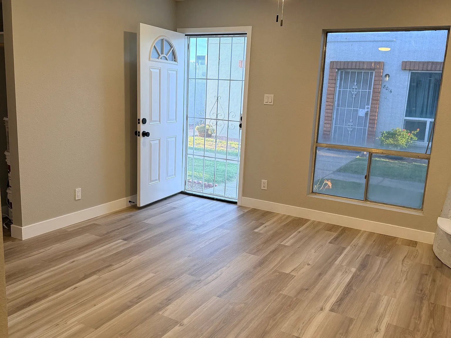 2 bed, 728 sqft, $1,920 — Photo 4