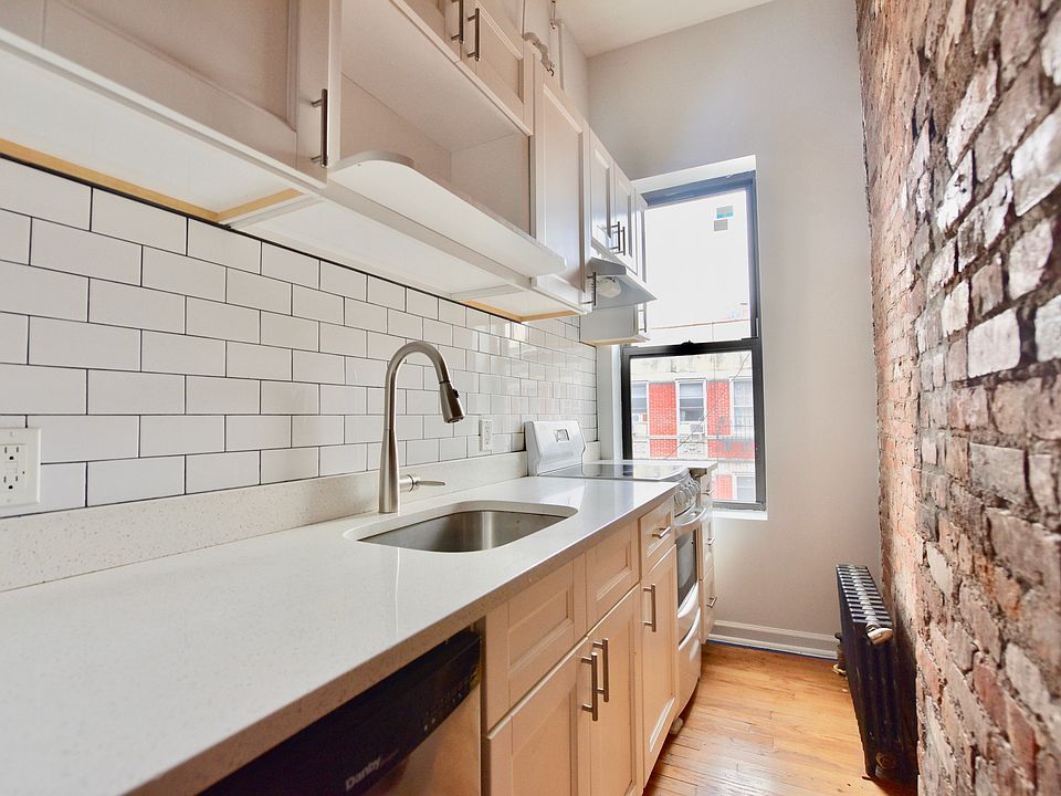 1st image of 90 Elizabeth St #21A