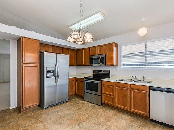 4th image of 7425 W Paradise Dr