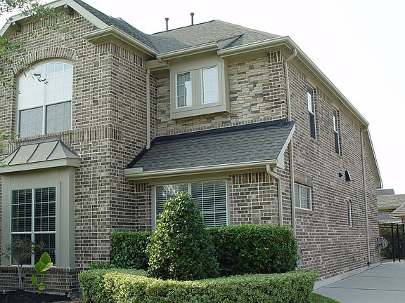 2nd image of 3331 Queensburg Ln