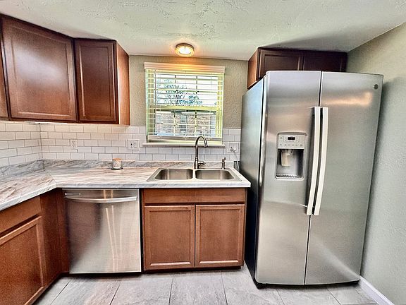 3rd image of 8141 NW 23rd St
