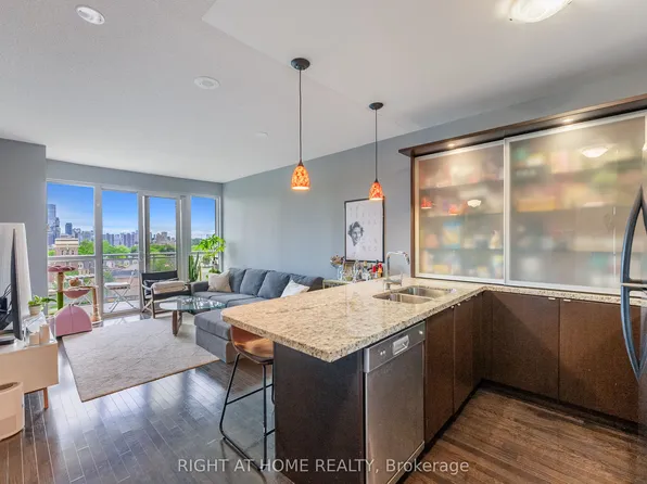 1430 Yonge St #704, Toronto, ON M4T 1Y6