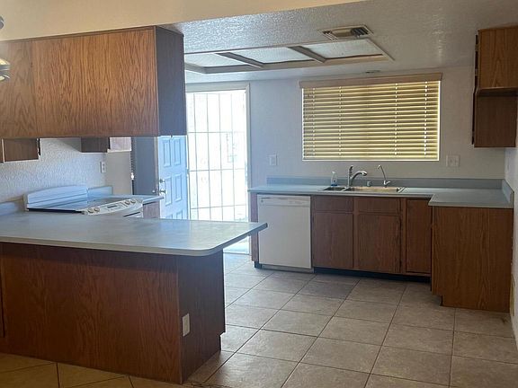 5th image of 1445 Beefeater Dr