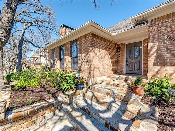 3rd image of 204 Pebble Beach Dr