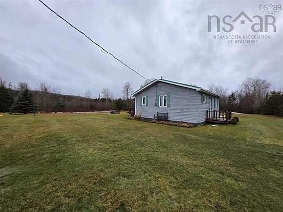 4th image of 296 Valley Rd