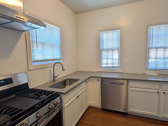 5th image of 4408 Douglas Ave