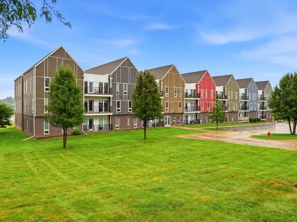 Eastbrook Flats, 3432 Eastbrook St #C9b8c2e9b, Iowa City, IA 52245