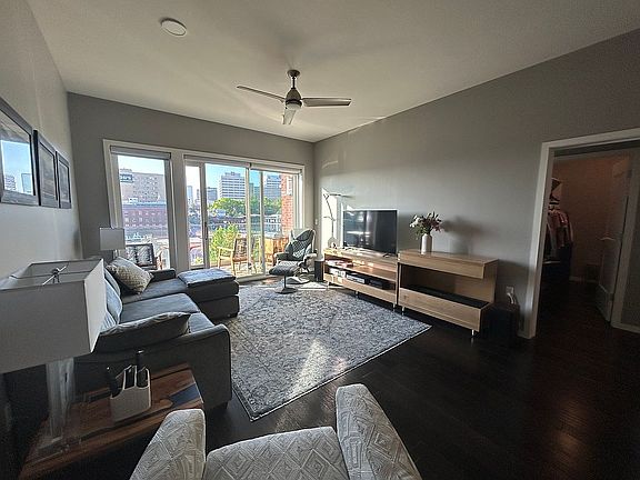 4th image of 333 W Depot Ave #418
