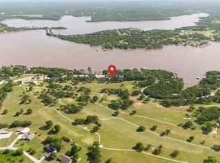 818 Country Club Rd, Bowie, TX 76230