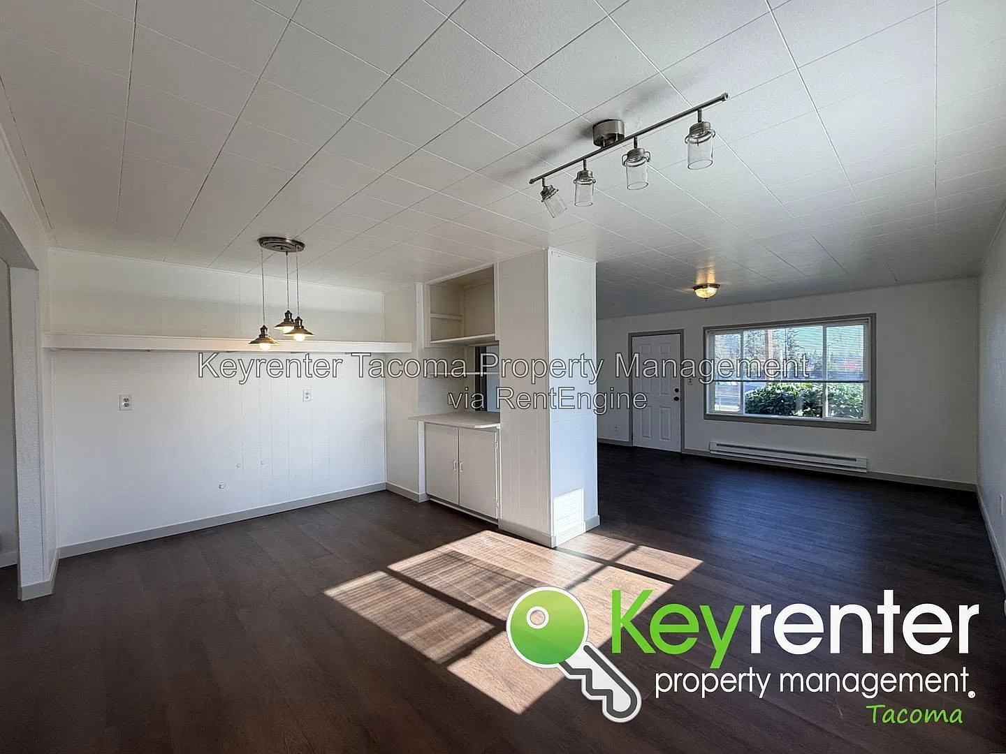 3 bed, 1.0 bath, $2,400 — Photo 2