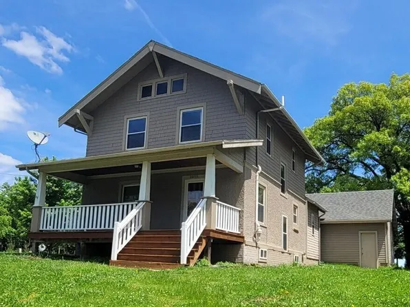 1011 24th St, Des Moines, IA 50311