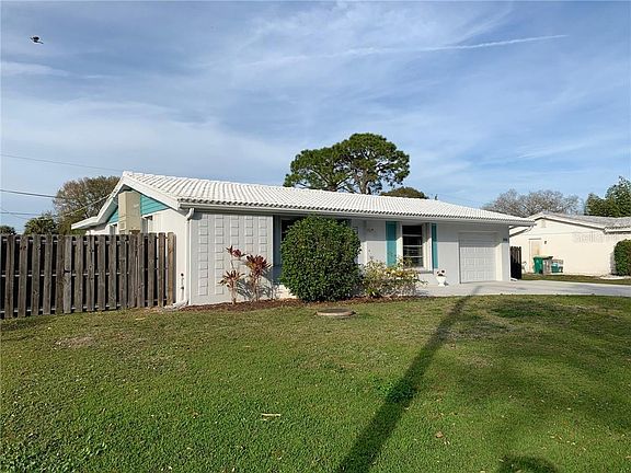 3rd image of 22456 Oceanside Ave