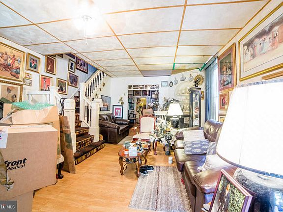 3rd image of 5042 Larchwood Ave