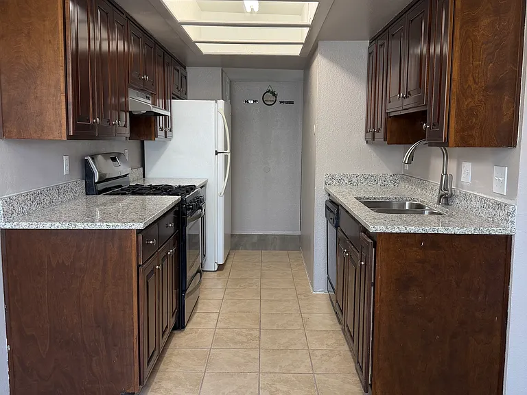 10609 Springwood Dr #D — Photo 1