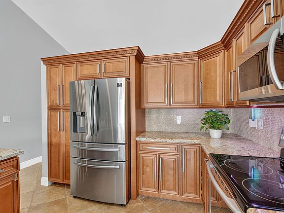 4th image of 5817 Laurel Green Circle