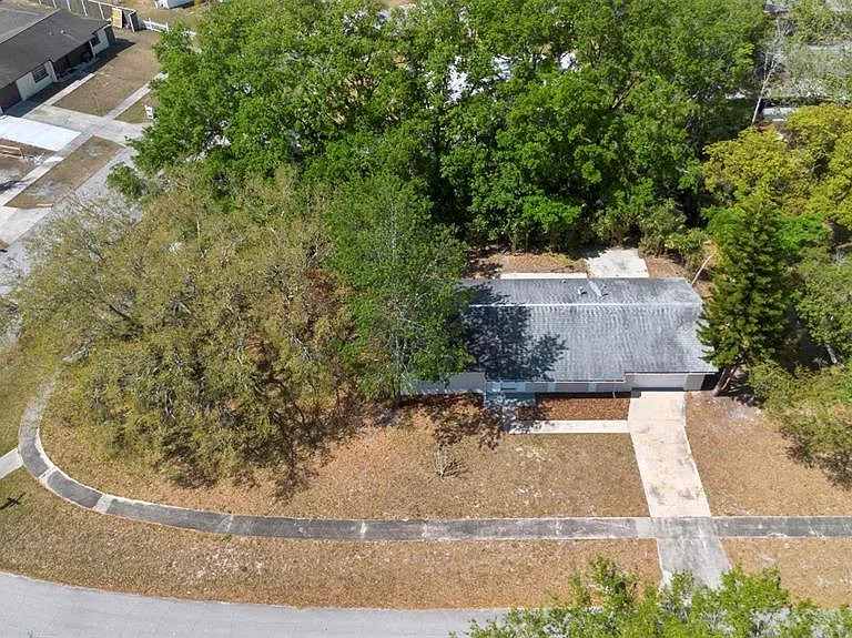 2240 Conway Dr — Photo 26