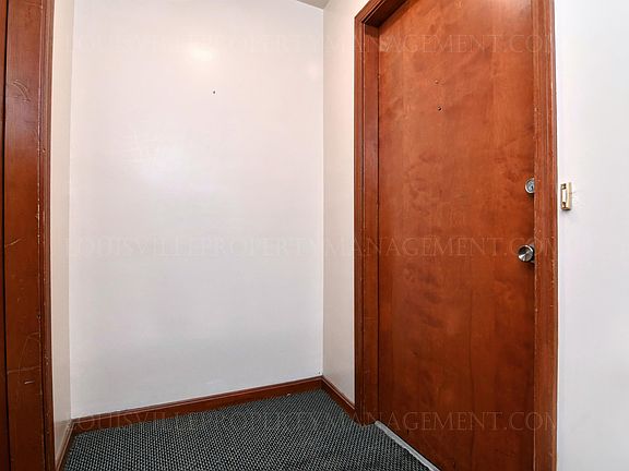4th image of 320 Idlewylde Dr #6