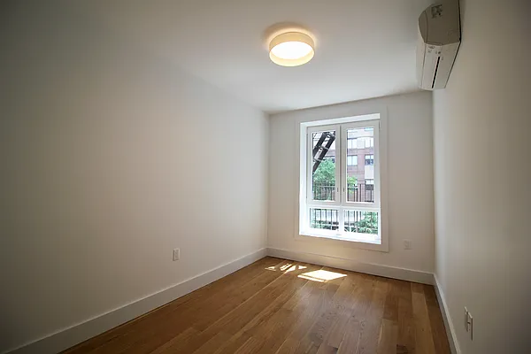 Rented by Hagstrom Management Inc | media 32