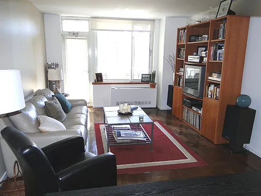 Rented by Boulevard Residentials | media 2