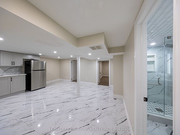 3rd image of 1083 Birchmount Rd #Basement