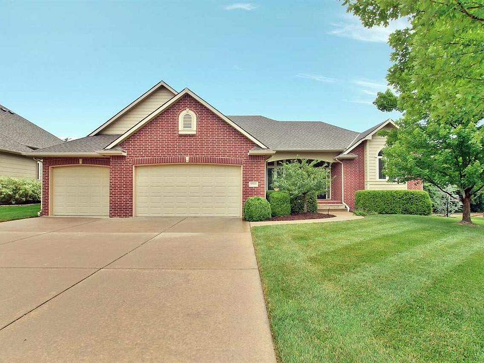 1st image of 13240 E Tallowood Ct