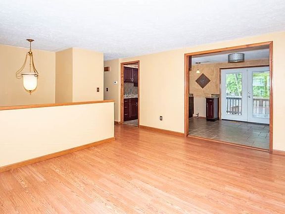 4th image of 1880 Penny Ln