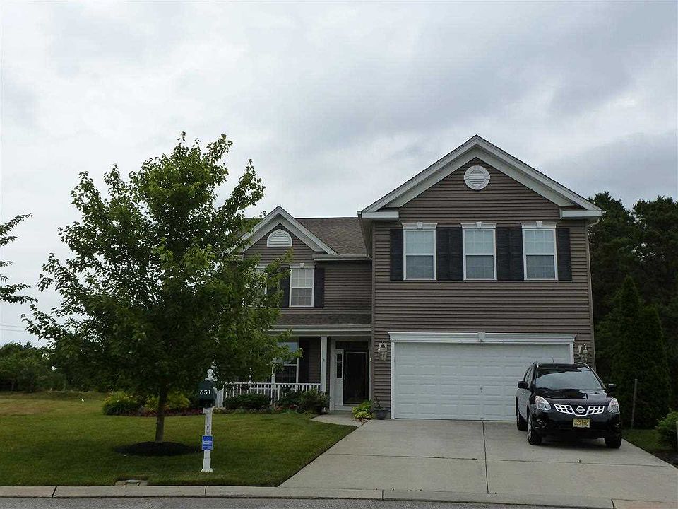 1st image of 651 Pine Valley