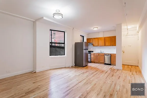 Rented by Bond New York | media 18