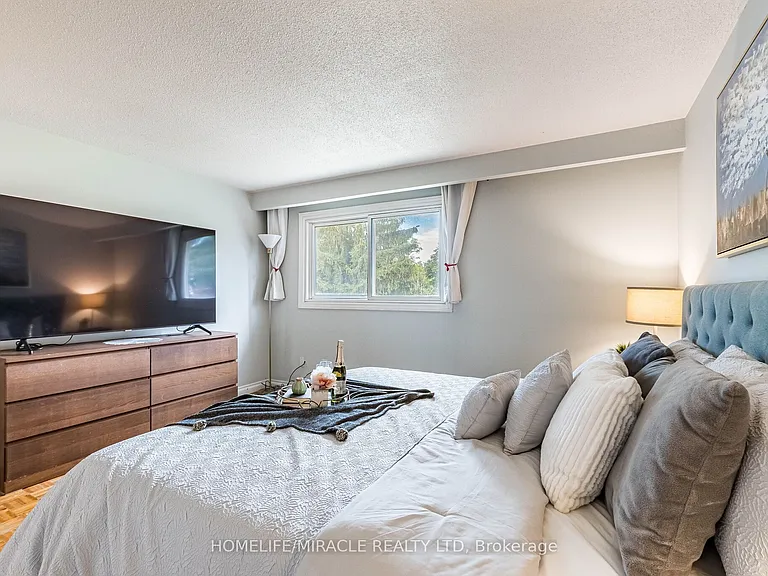 2335 Council Ring Rd — Photo 33