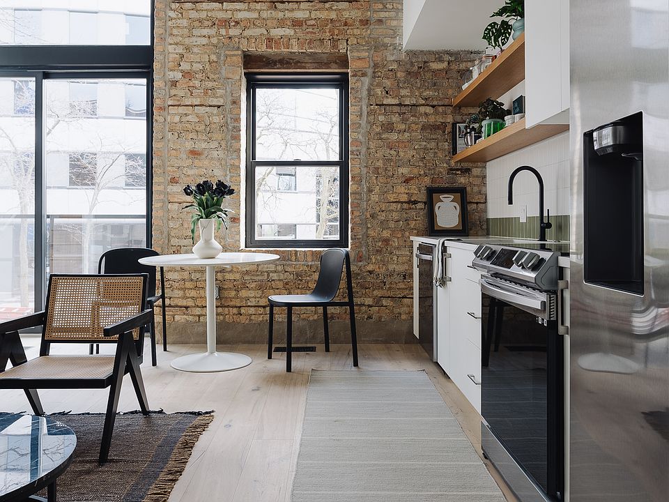 former model unit #05